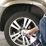 Felgenreiniger und Reifenpflege