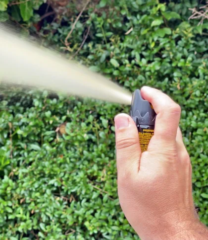 Pfefferspray zur Selbstverteidigung Pfefferspray sprühen